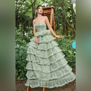 Faeriesty Luxury Sequined Tulle Layered Hem Strapless Prom Dress